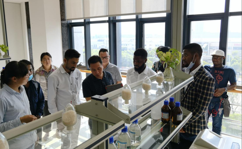 赴荃银高科参观交流